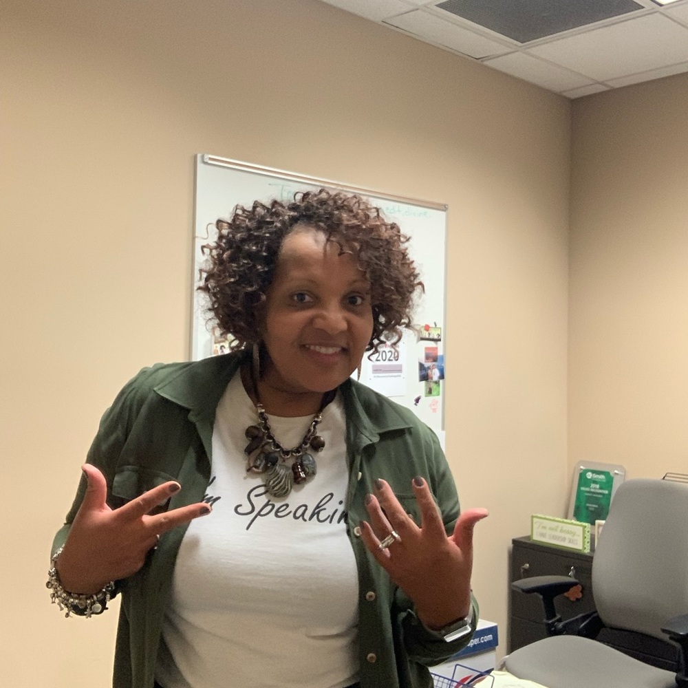 Meet your Posher, Yolanda